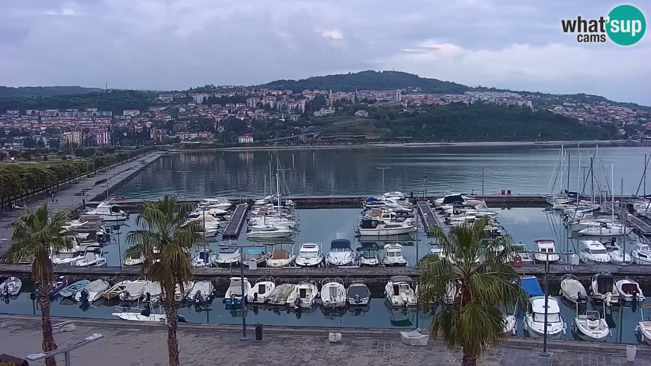 Spletna kamera Koper – Panorama na marino in promenado s Hotela Grand Koper