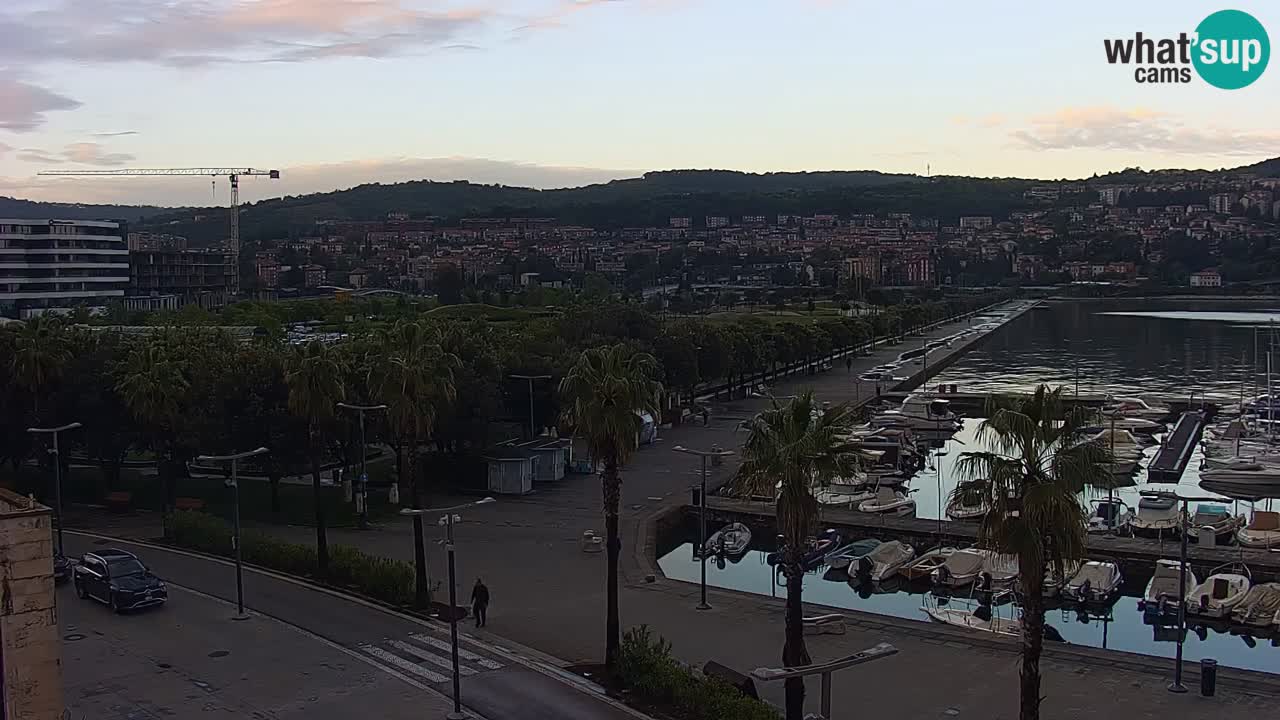 Camera en vivo Koper – puerto deportivo y paseo marítimo desde el Hotel Grand Koper