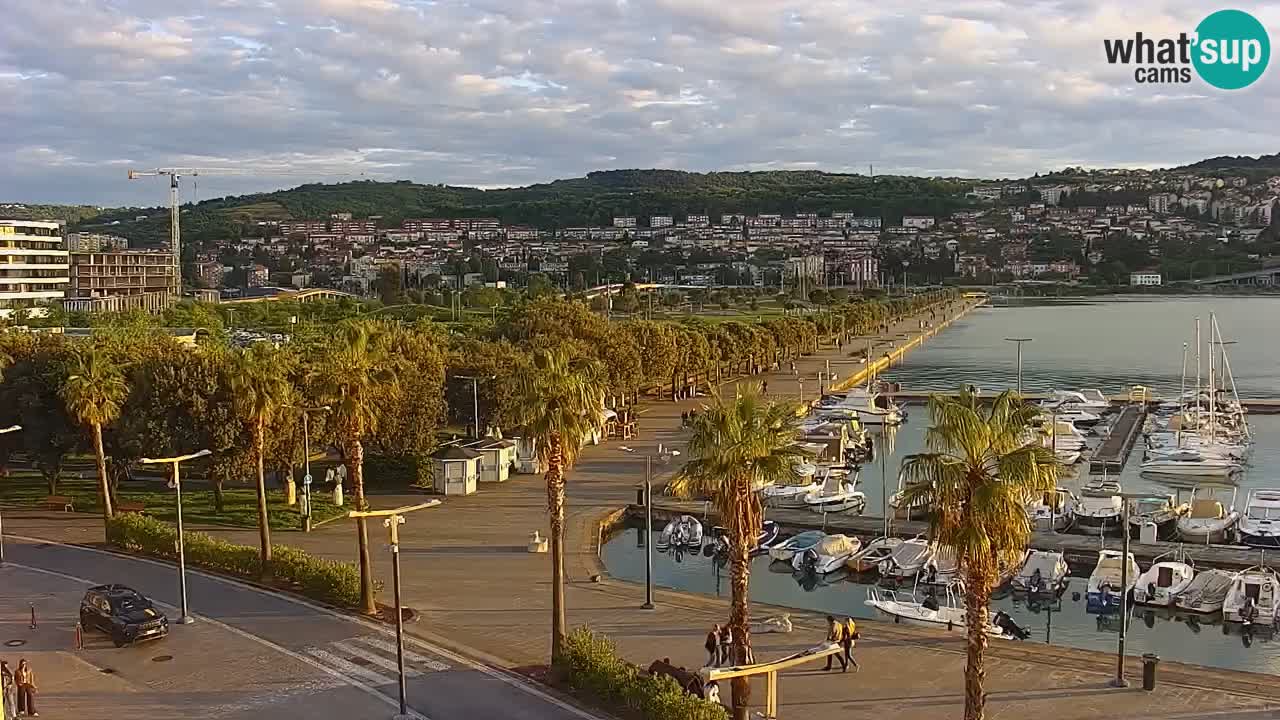 Webcam Koper – Panorama of the marina and promenade from the Grand Hotel Koper