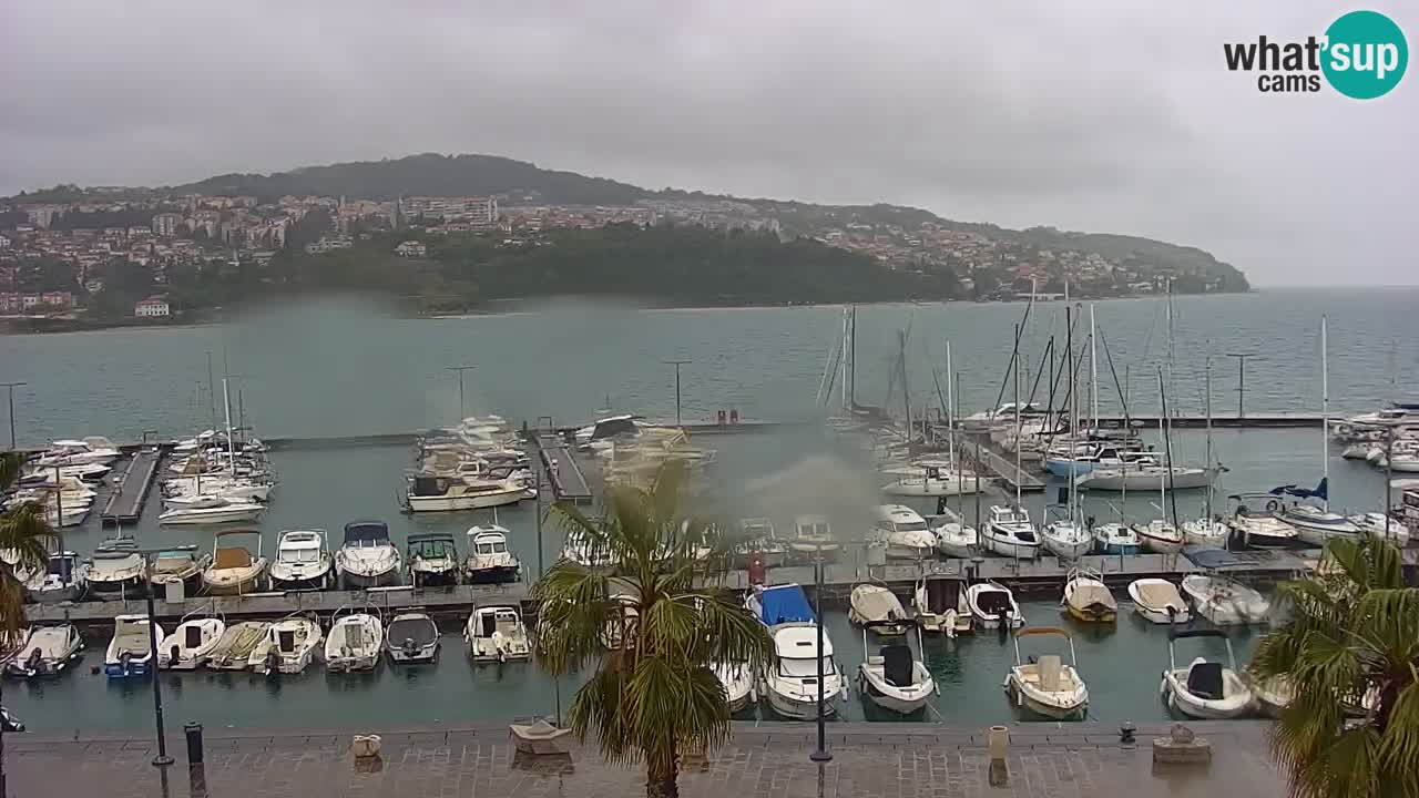 Webcam Koper – Panorama des Jachthafens und der Promenade vom Hotel Grand Koper