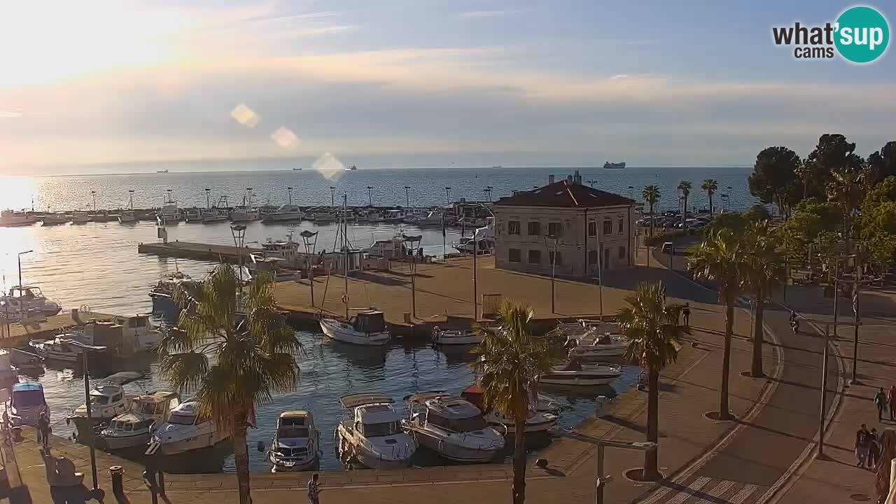 Camera en vivo Koper – puerto deportivo y paseo marítimo desde el Hotel Grand Koper