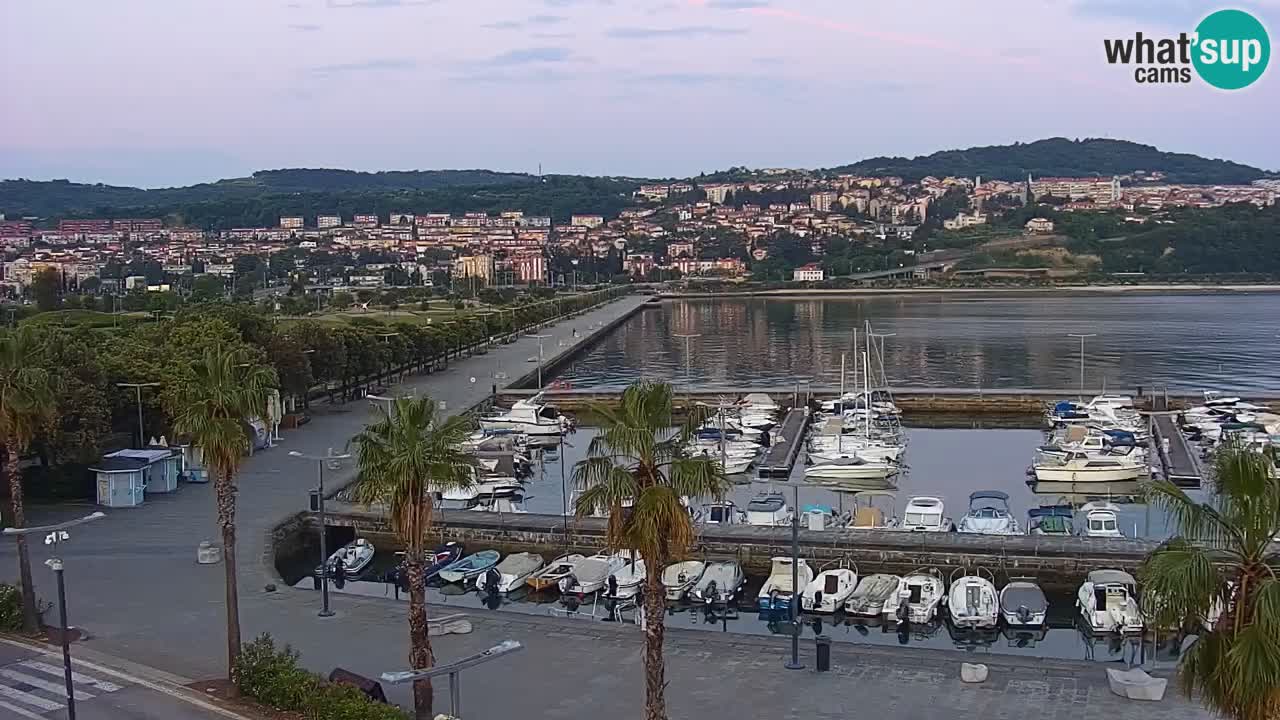 Webcam Koper – Panorama de la marina et de la promenade depuis le Grand Hotel Koper