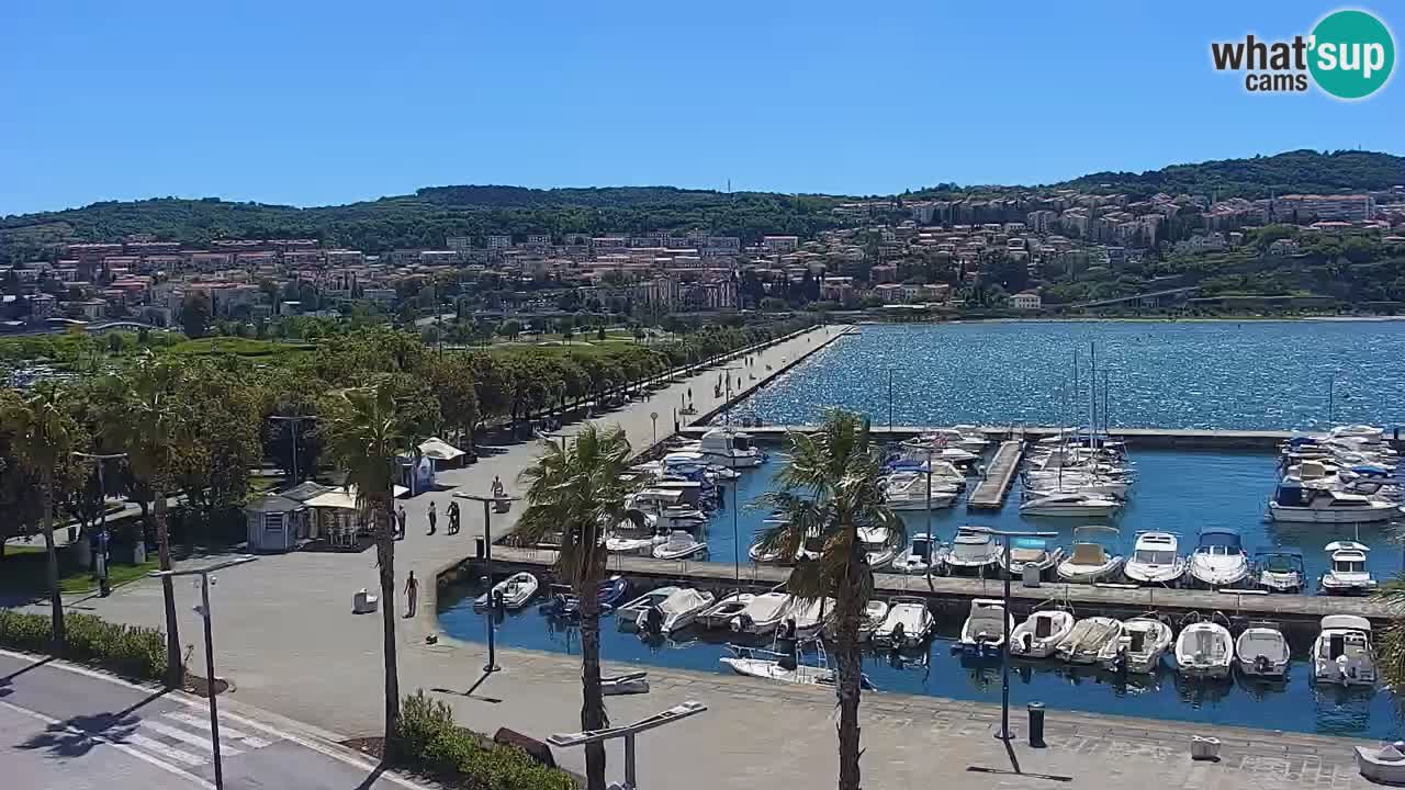 Webcam Koper – Panorama des Jachthafens und der Promenade vom Hotel Grand Koper