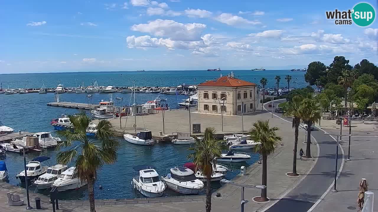 Webcam Koper – Panorama des Jachthafens und der Promenade vom Hotel Grand Koper