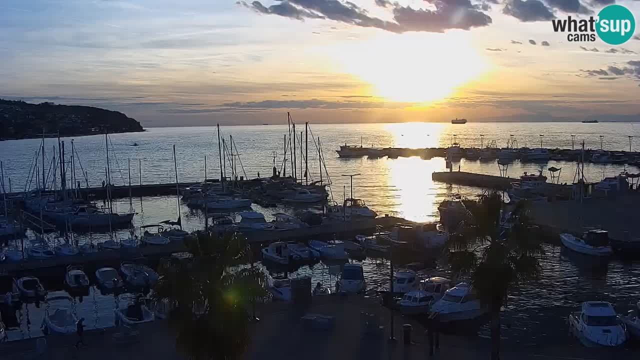 Web kamera Koper – marina i promenada – hotel Grand Koper