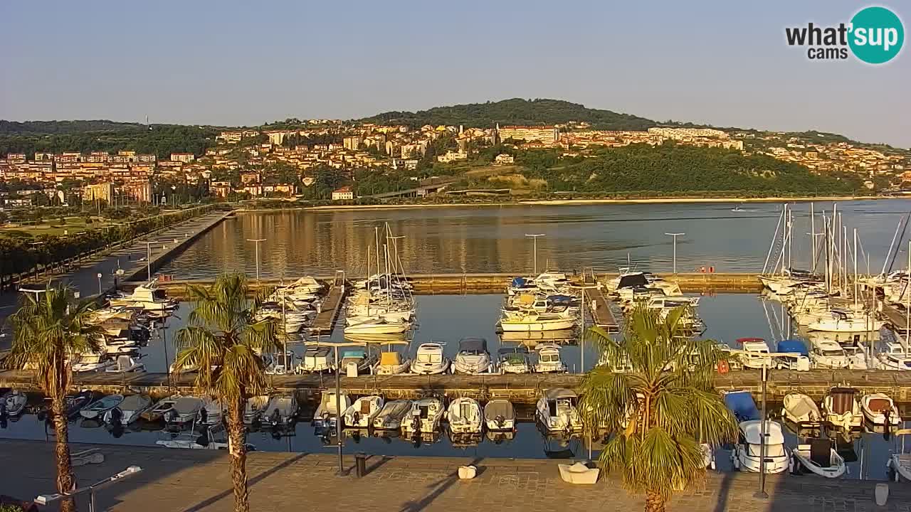 Webcam Koper – Panorama of the marina and promenade from the Grand Hotel Koper