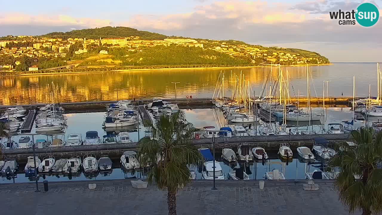 Spletna kamera Koper – Panorama na marino in promenado s Hotela Grand Koper