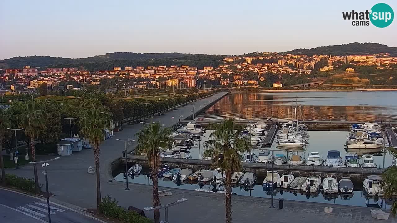 Webcam Koper – Panorama of the marina and promenade from the Grand Hotel Koper