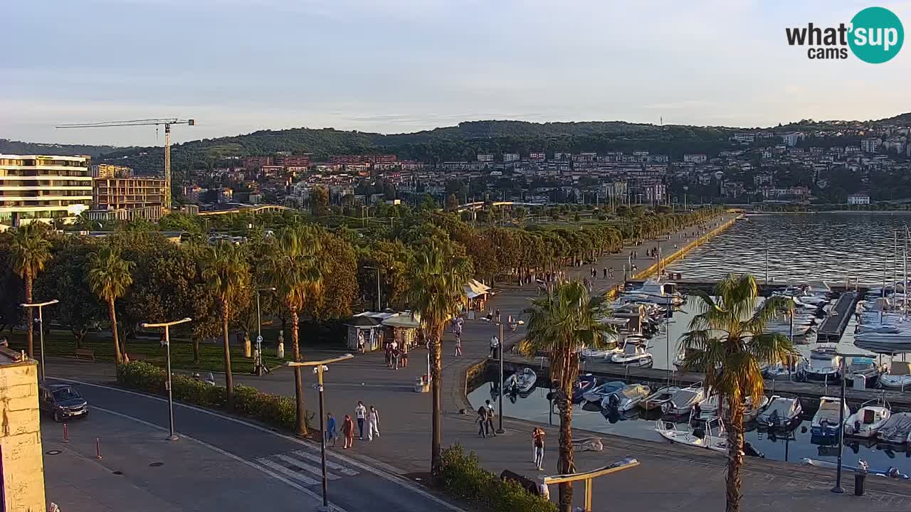 Webcam Koper – Panorama of the marina and promenade from the Grand Hotel Koper