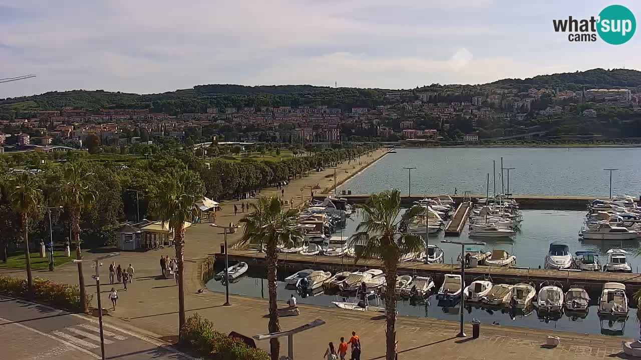 Webcam Koper – Panorama des Jachthafens und der Promenade vom Hotel Grand Koper