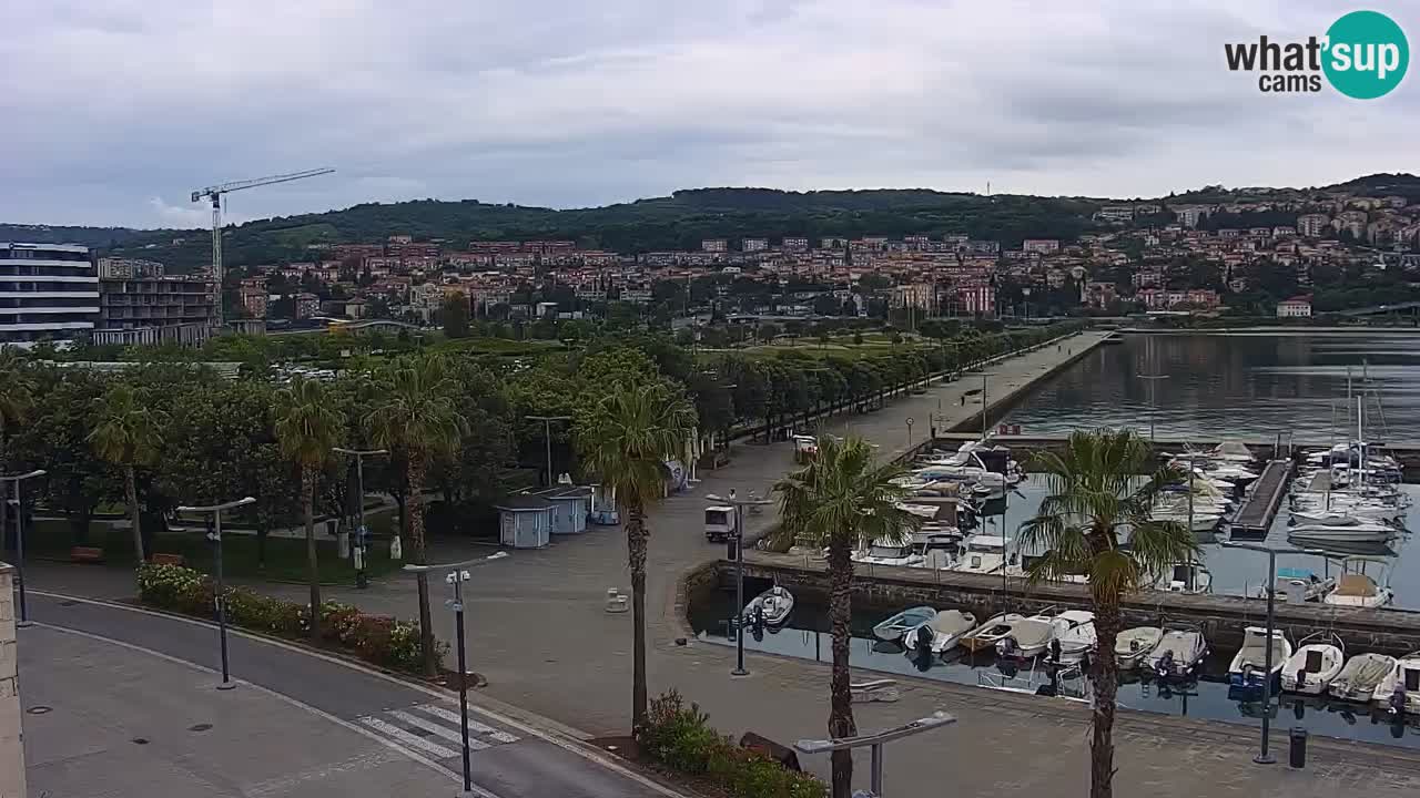 Spletna kamera Koper – Panorama na marino in promenado s Hotela Grand Koper