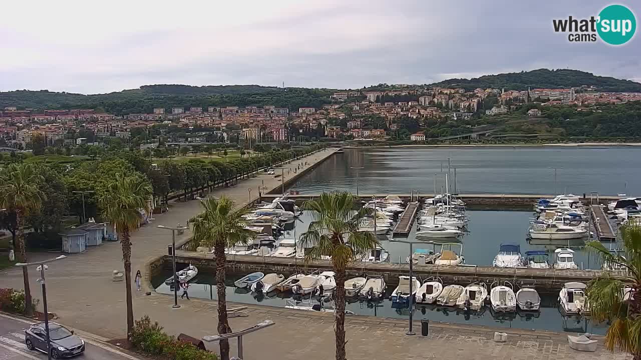 Spletna kamera Koper – Panorama na marino in promenado s Hotela Grand Koper