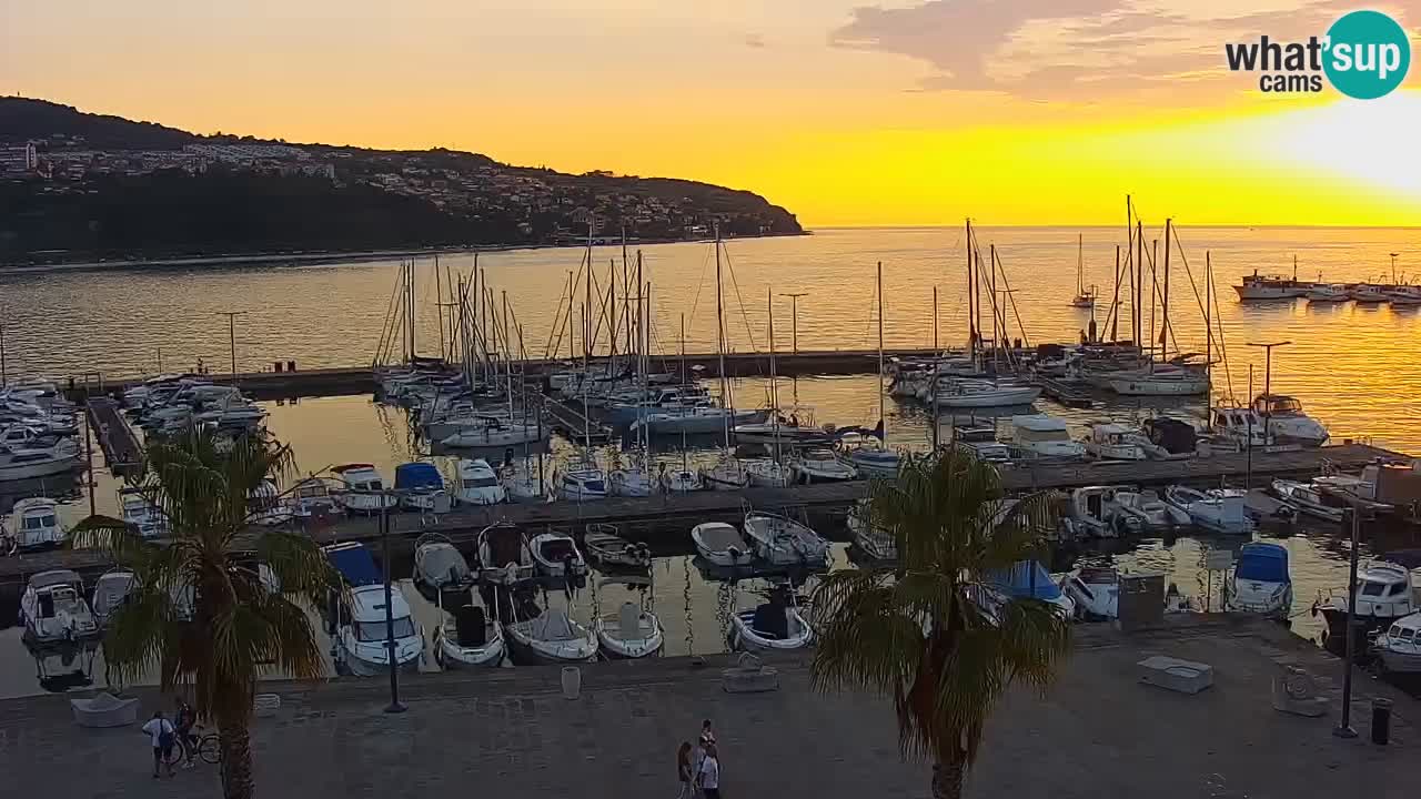 Webcam Koper – Panorama of the marina and promenade from the Grand Hotel Koper