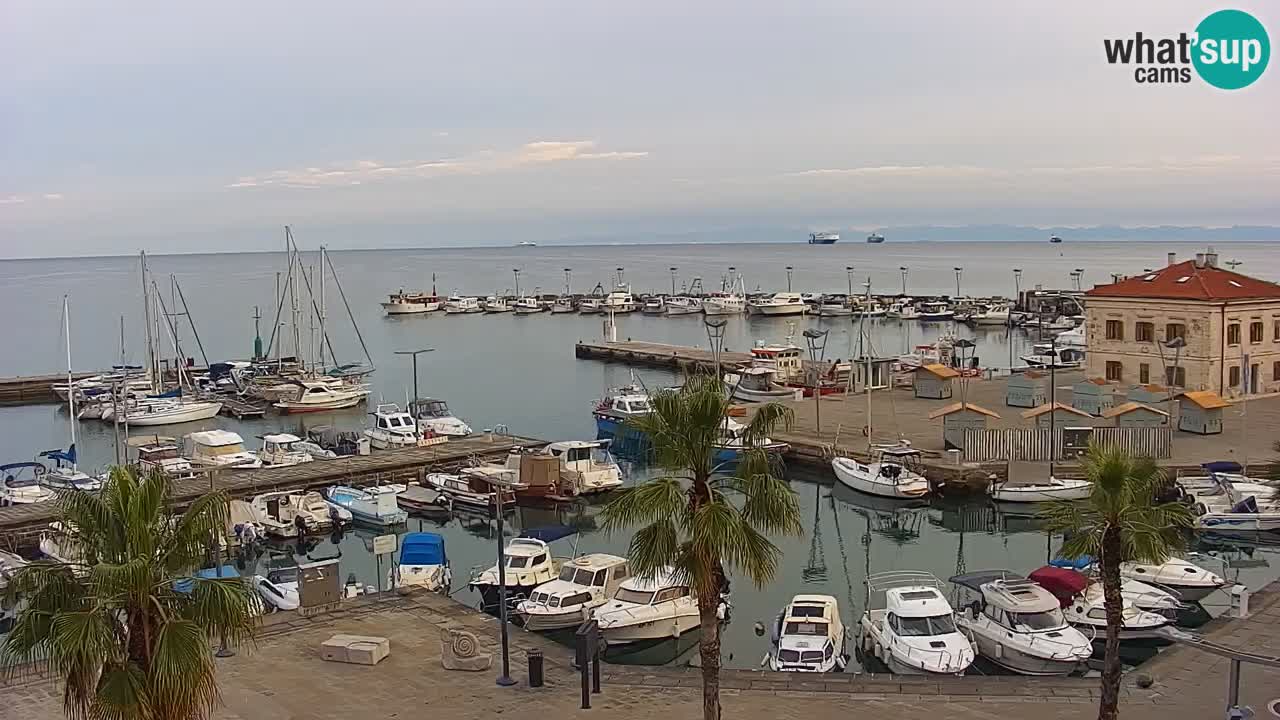 Webcam Koper – Panorama de la marina et de la promenade depuis le Grand Hotel Koper