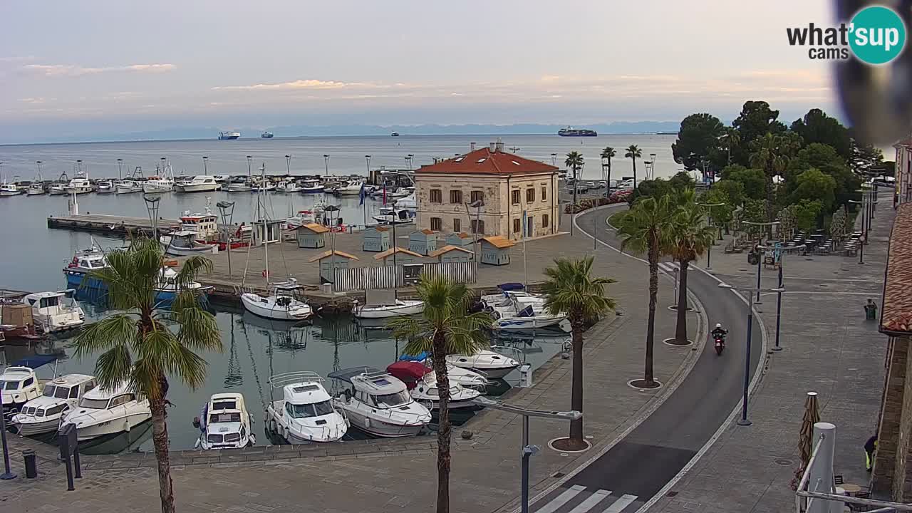 Webcam Koper – Panorama de la marina et de la promenade depuis le Grand Hotel Koper
