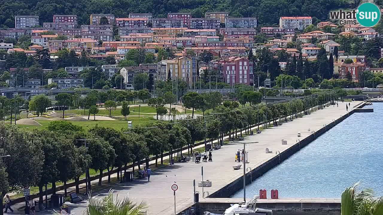 Webcam Koper – Panorama des Jachthafens und der Promenade vom Hotel Grand Koper