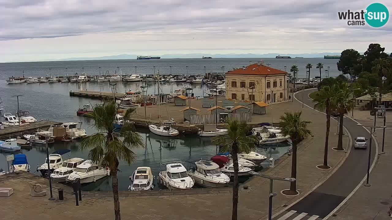 Webcam Koper – Panorama de la marina et de la promenade depuis le Grand Hotel Koper