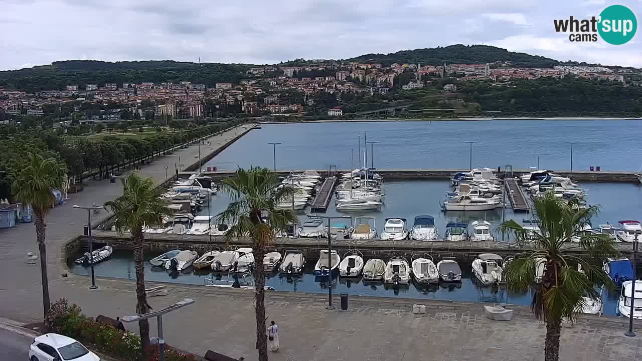 Webcam Koper – Panorama des Jachthafens und der Promenade vom Hotel Grand Koper