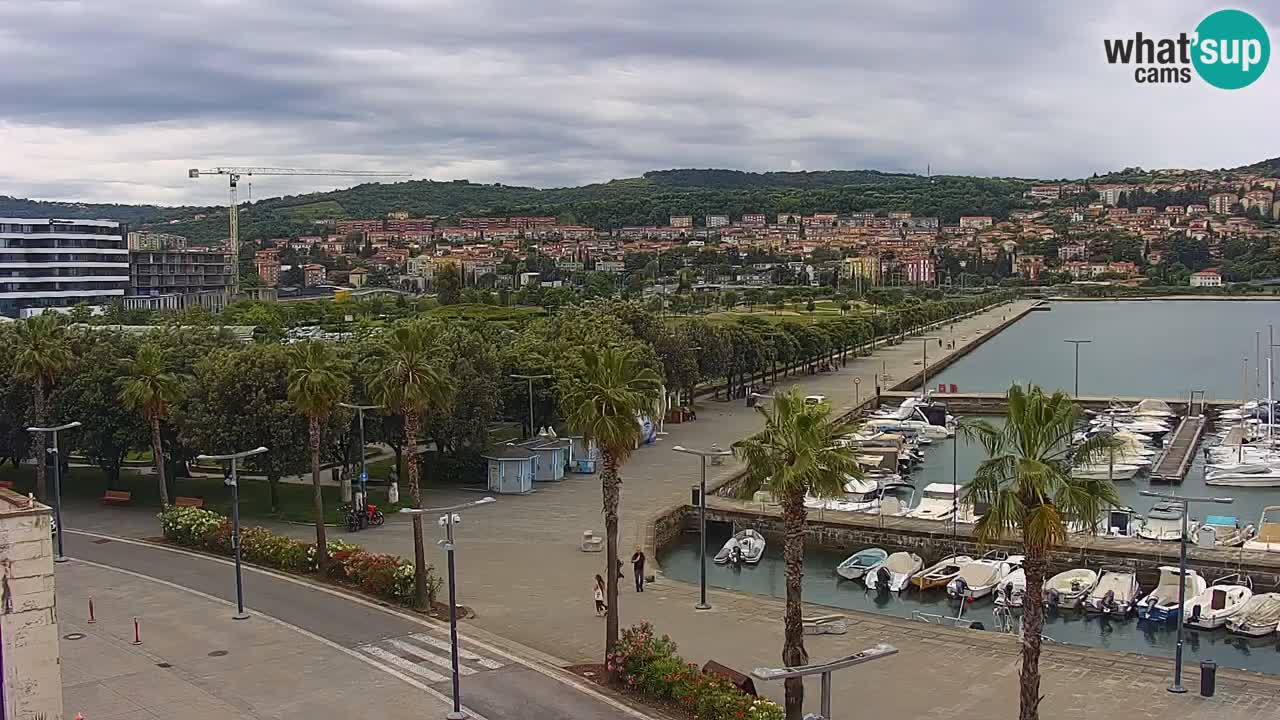 Camera en vivo Koper – puerto deportivo y paseo marítimo desde el Hotel Grand Koper