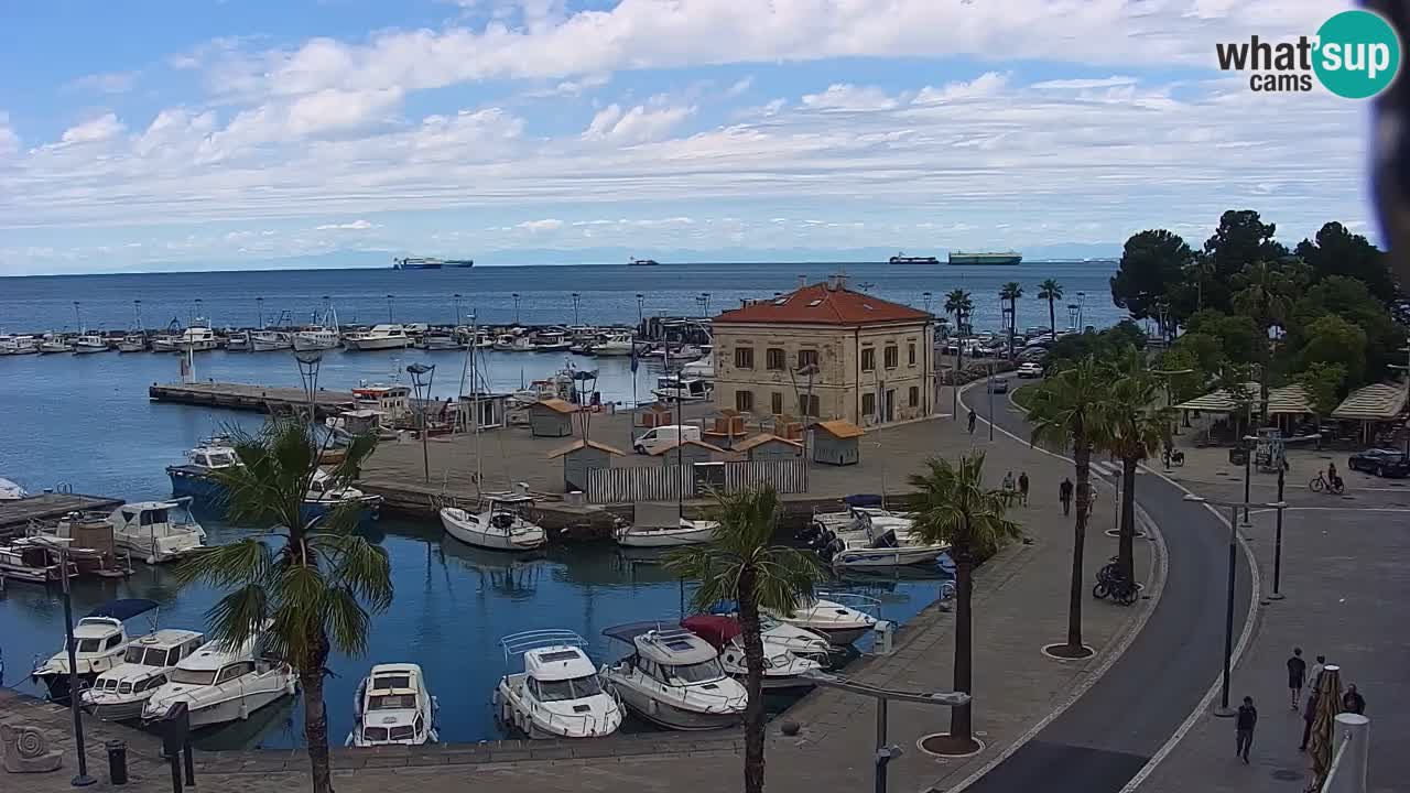 Webcam Koper – Panorama of the marina and promenade from the Grand Hotel Koper