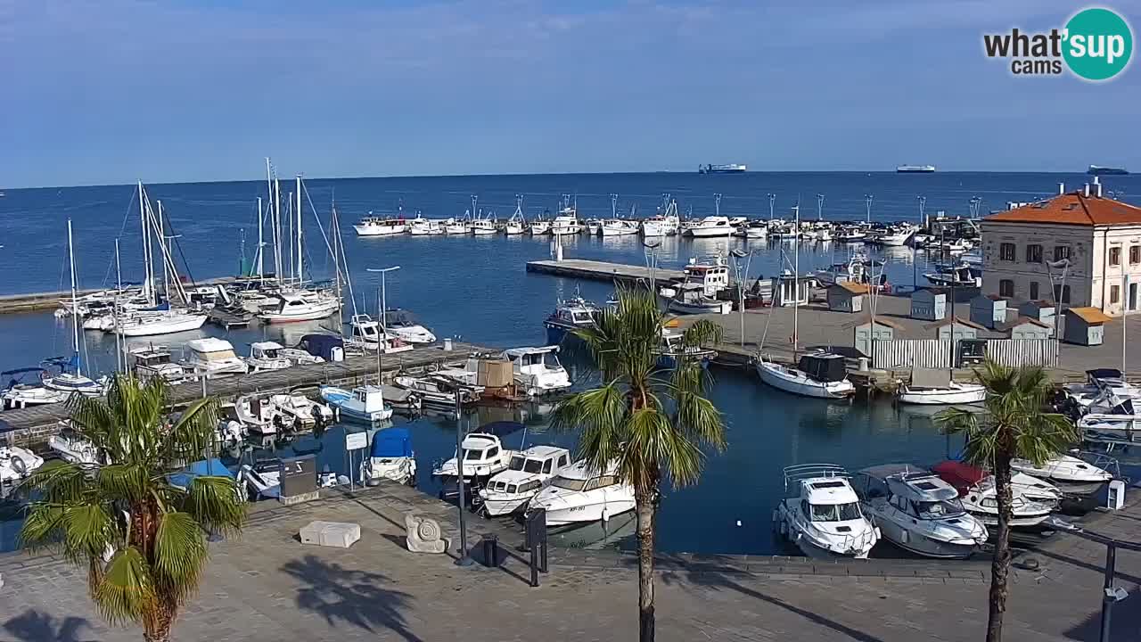 Webcam Koper – Panorama des Jachthafens und der Promenade vom Hotel Grand Koper