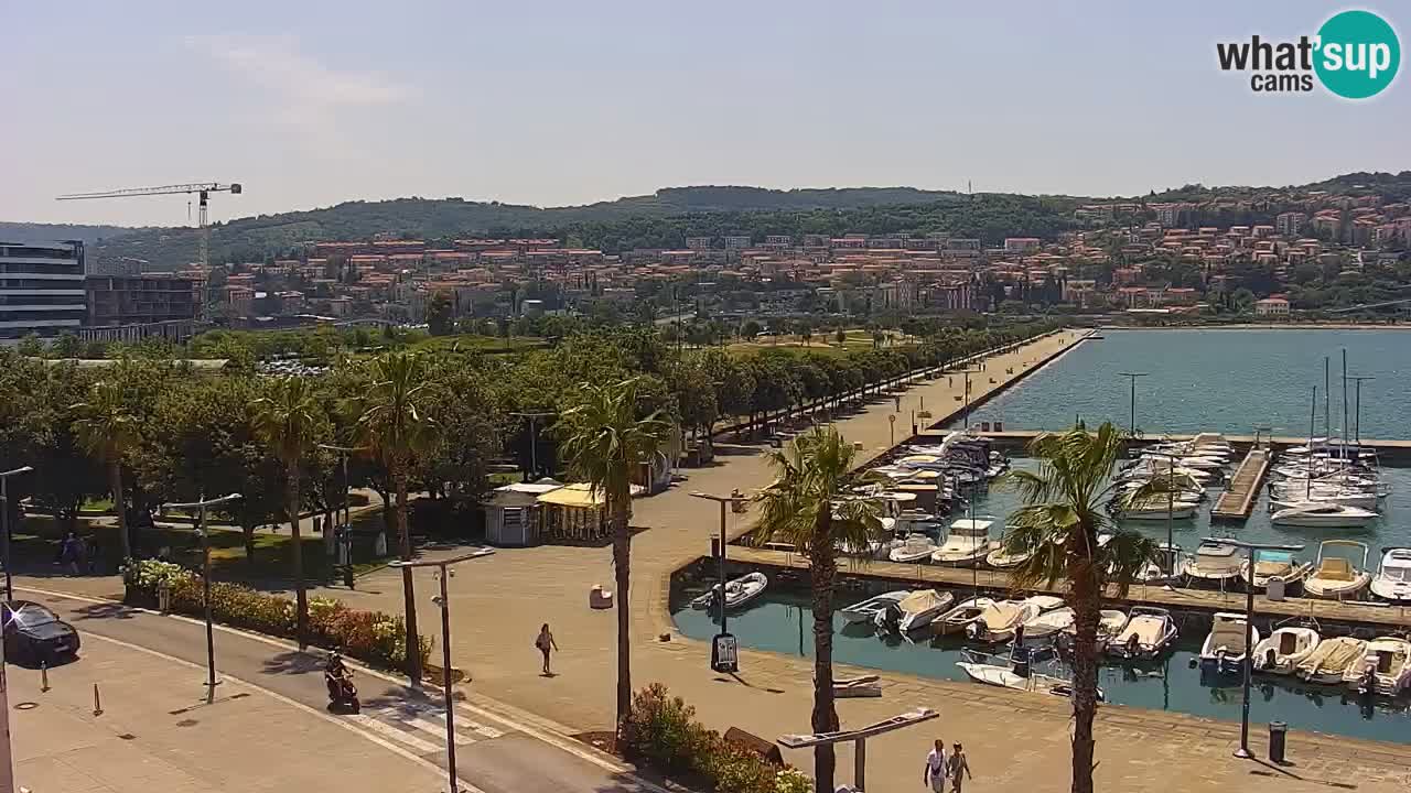 Spletna kamera Koper – Panorama na marino in promenado s Hotela Grand Koper