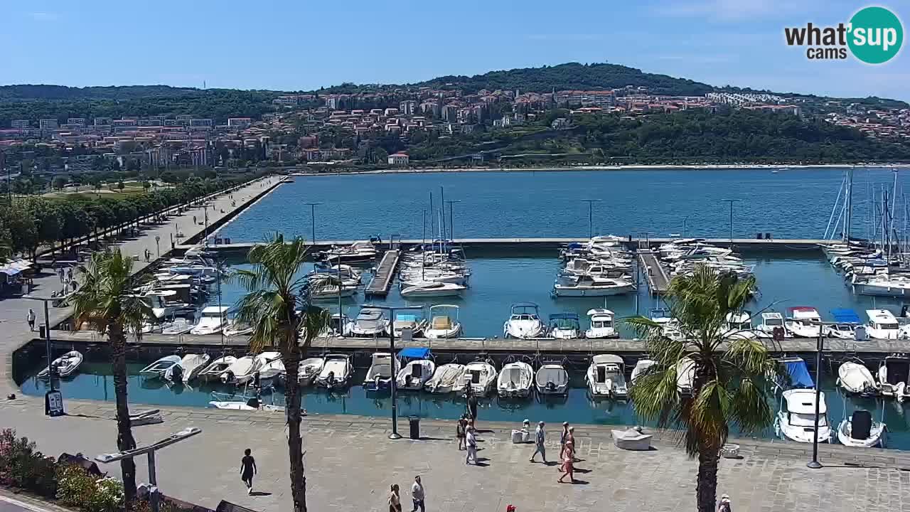 Webcam Koper – Panorama des Jachthafens und der Promenade vom Hotel Grand Koper