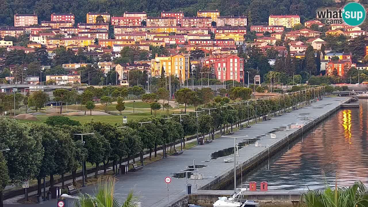 Webcam Koper – Panorama of the marina and promenade from the Grand Hotel Koper