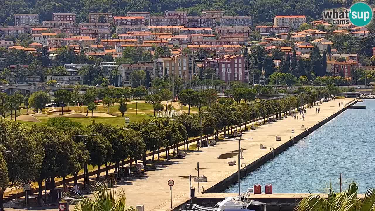 Webcam Koper – Panorama of the marina and promenade from the Grand Hotel Koper