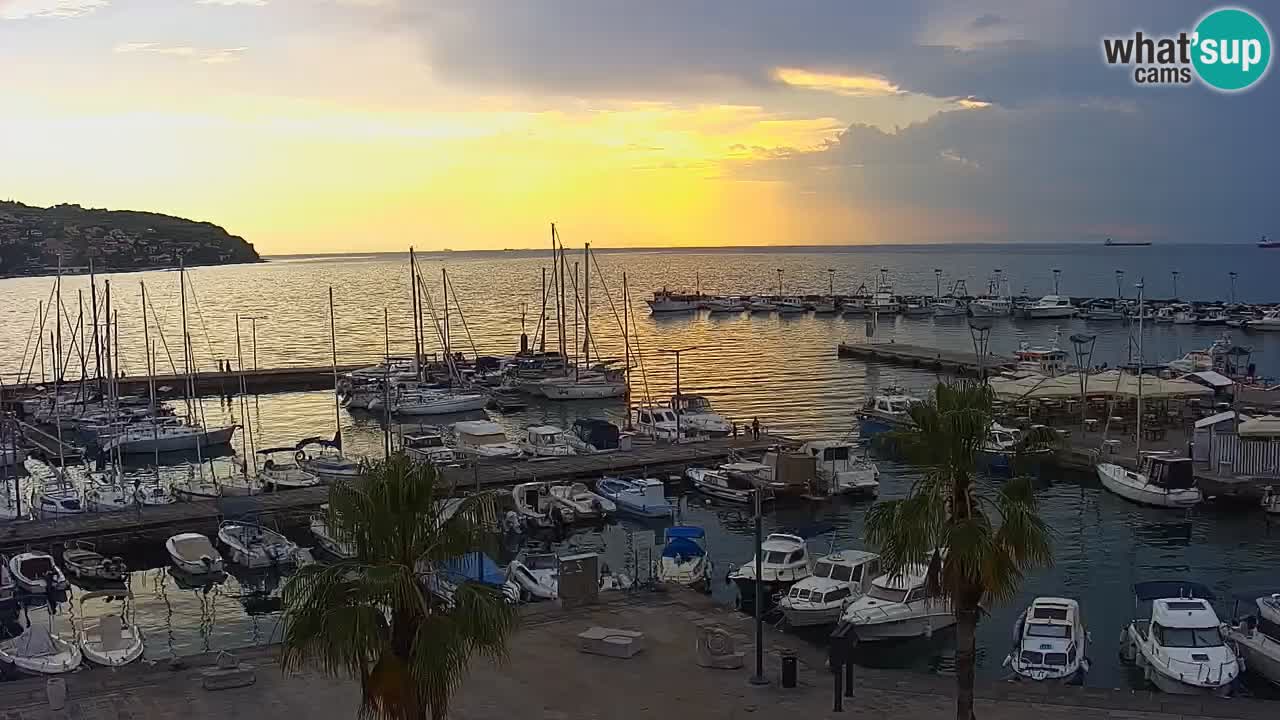 Webcam Koper – Panorama of the marina and promenade from the Grand Hotel Koper