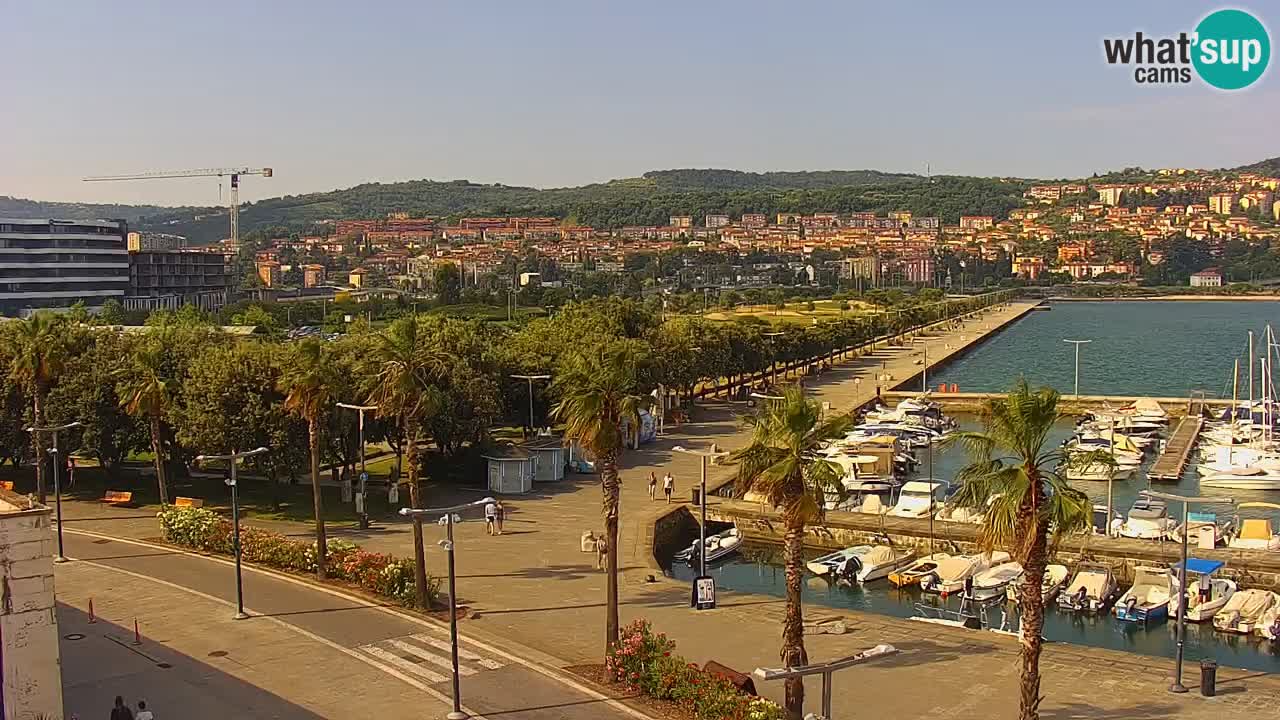 Spletna kamera Koper – Panorama na marino in promenado s Hotela Grand Koper