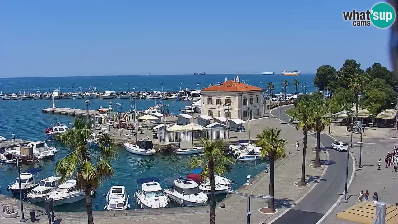 Webcam Koper – Panorama des Jachthafens und der Promenade vom Hotel Grand Koper