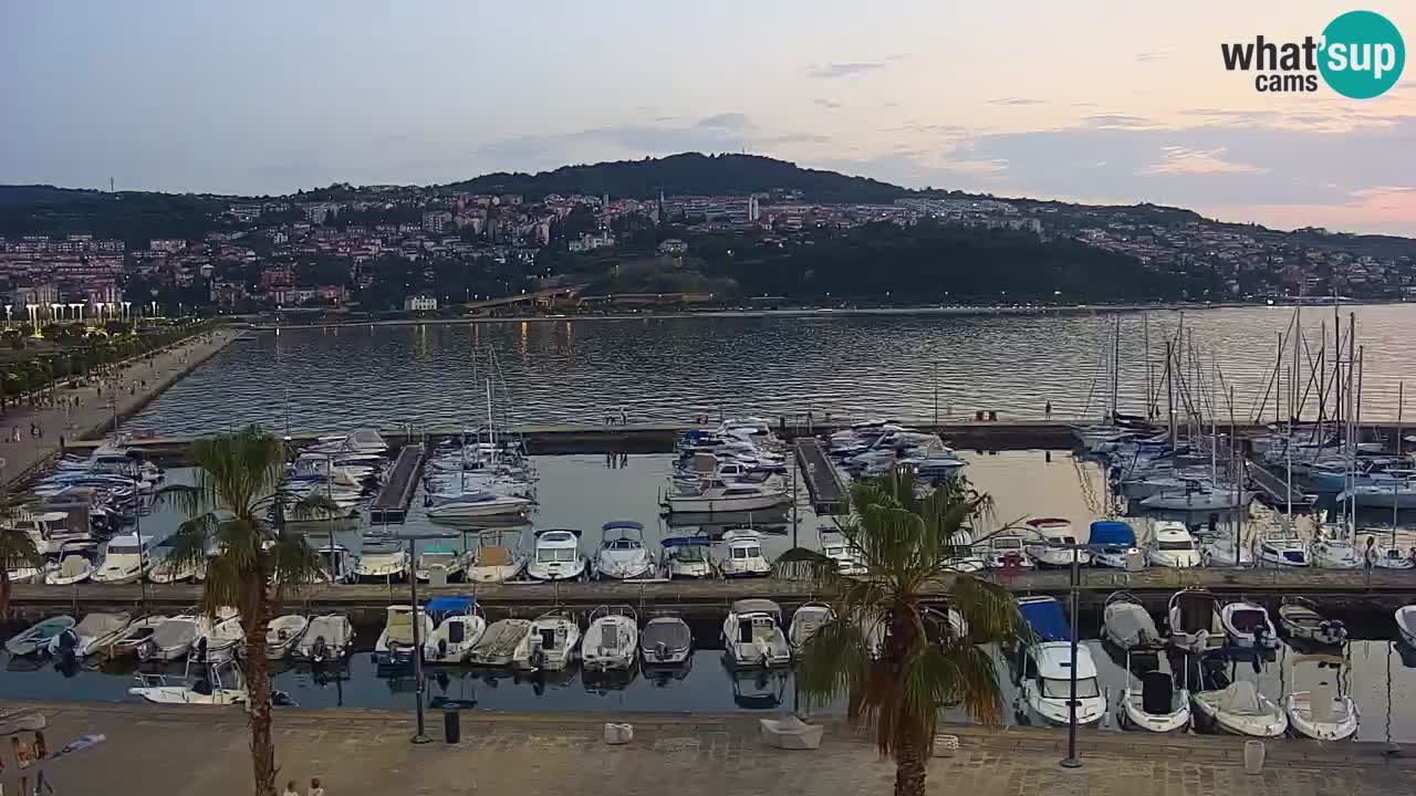 Webcam Koper – Panorama de la marina et de la promenade depuis le Grand Hotel Koper