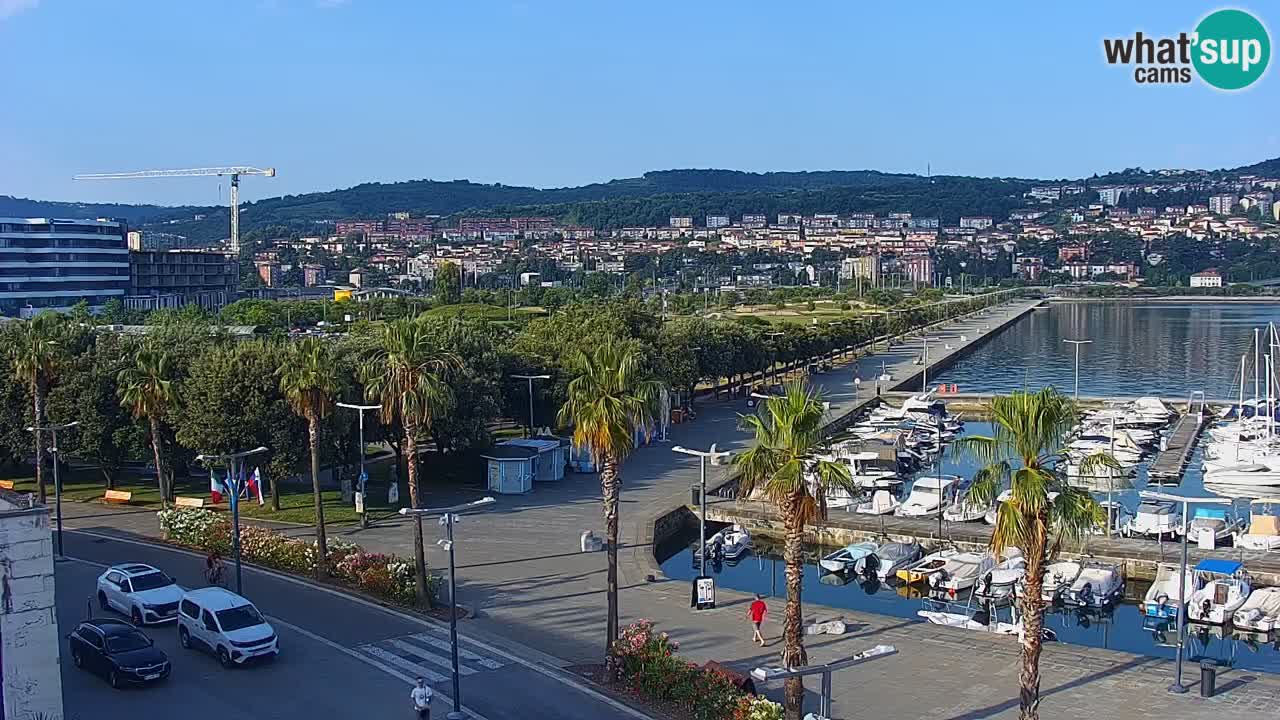 Spletna kamera Koper – Panorama na marino in promenado s Hotela Grand Koper