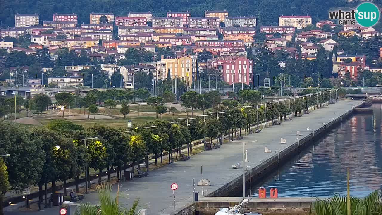 Web kamera Koper – marina i promenada – hotel Grand Koper