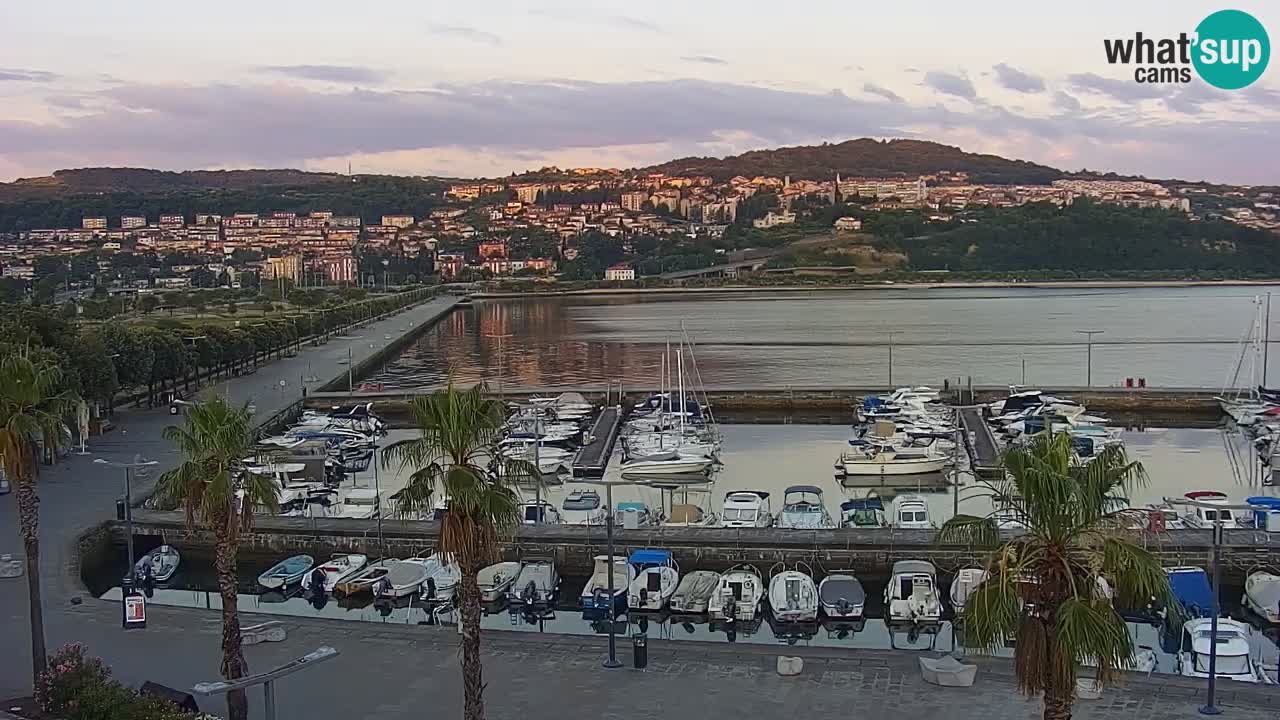 Webcam Koper – Panorama de la marina et de la promenade depuis le Grand Hotel Koper