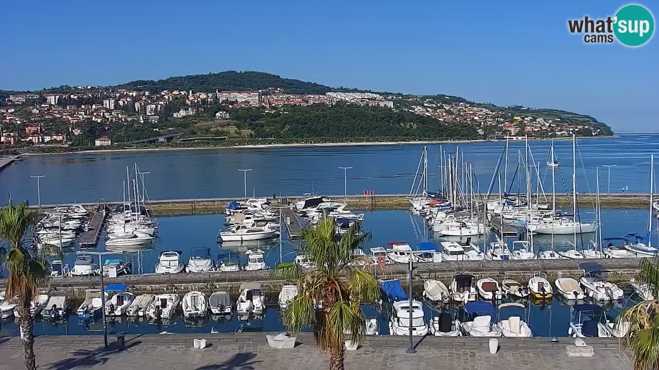 Spletna kamera Koper – Panorama na marino in promenado s Hotela Grand Koper