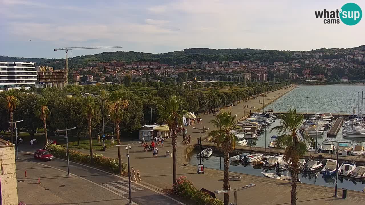 Spletna kamera Koper – Panorama na marino in promenado s Hotela Grand Koper