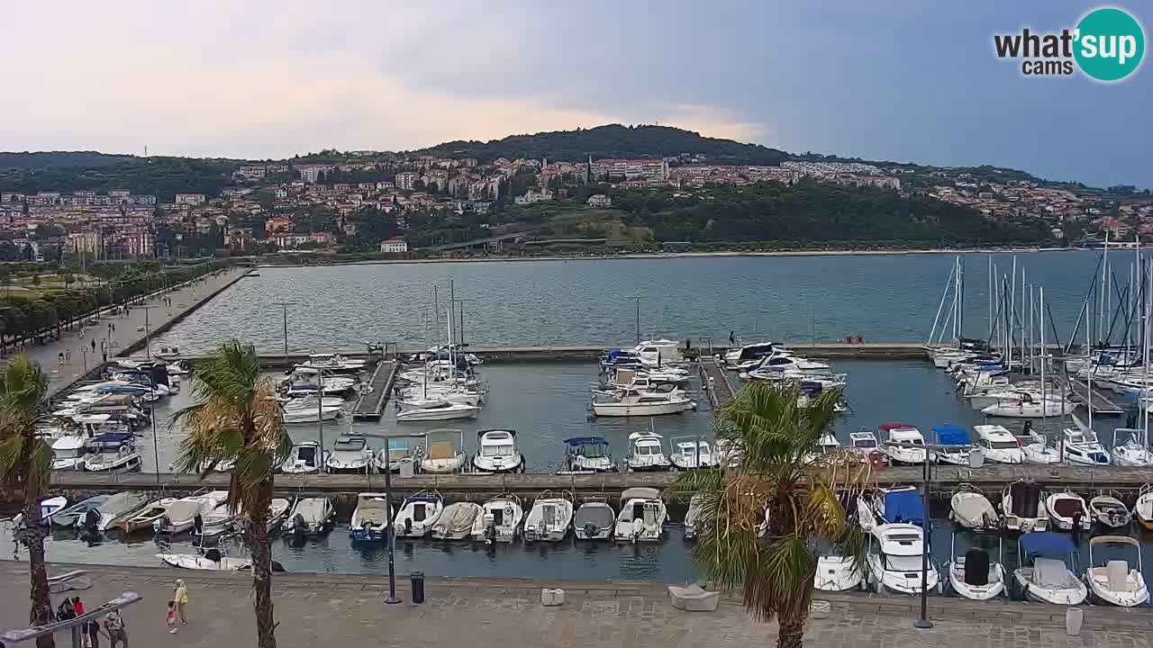 Webcam Koper – Panorama of the marina and promenade from the Grand Hotel Koper