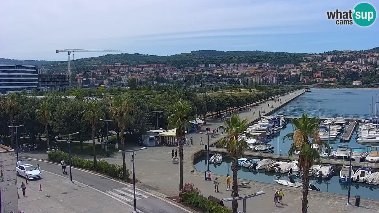 Webcam Koper – Panorama des Jachthafens und der Promenade vom Hotel Grand Koper