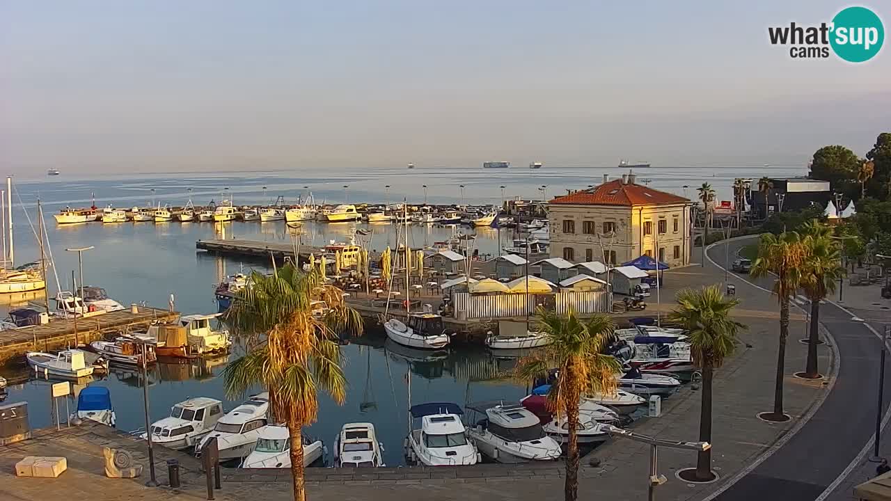 Webcam Koper – Panorama de la marina et de la promenade depuis le Grand Hotel Koper