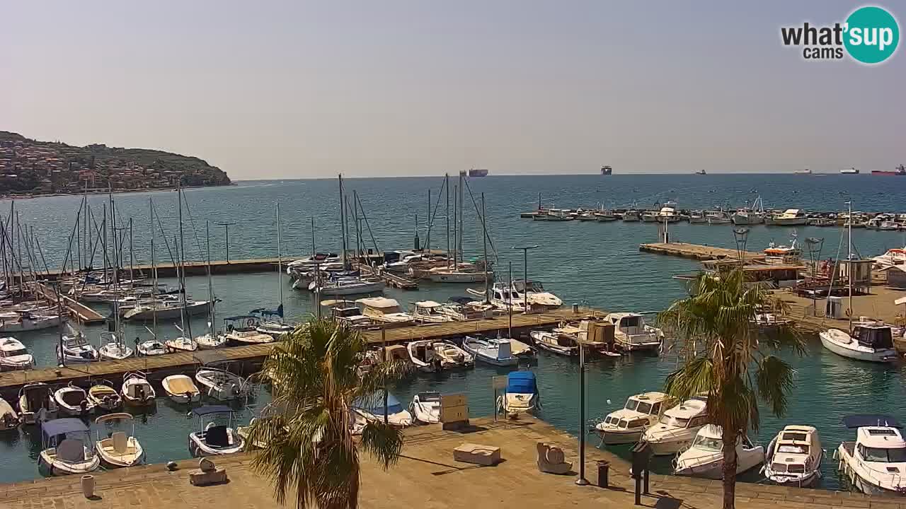 Webcam Koper – Panorama des Jachthafens und der Promenade vom Hotel Grand Koper