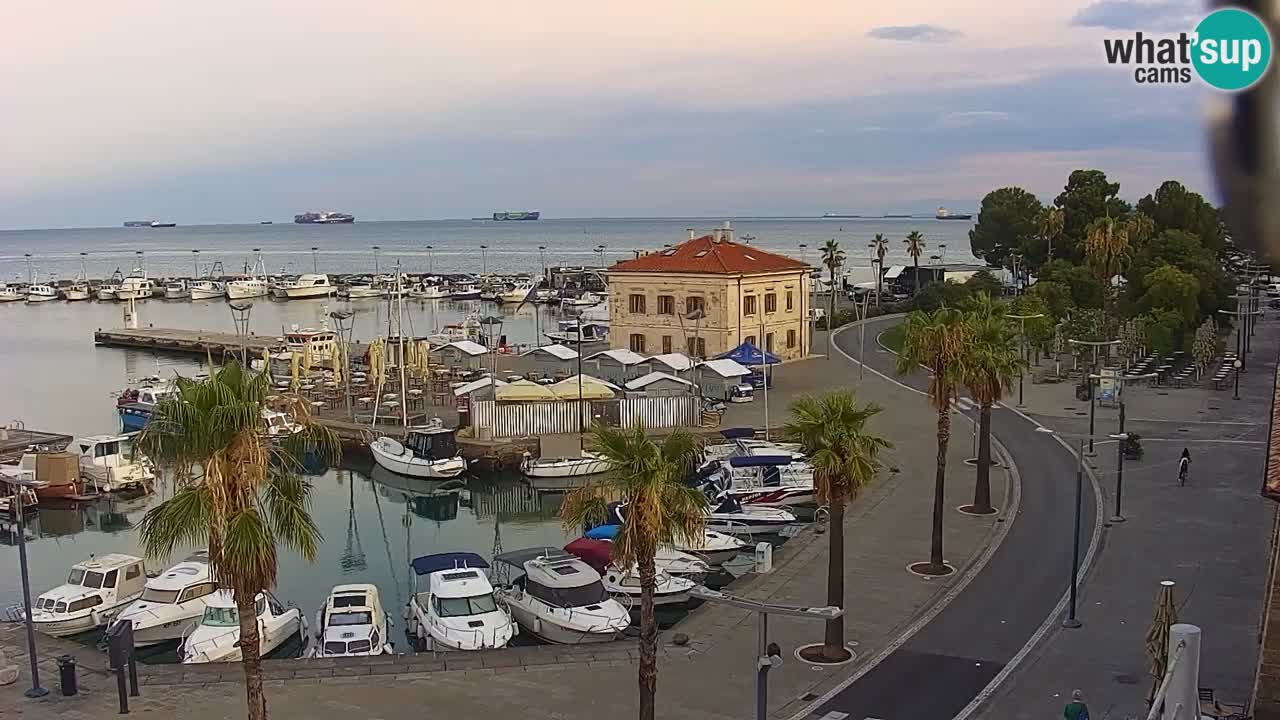 Camera en vivo Koper – puerto deportivo y paseo marítimo desde el Hotel Grand Koper