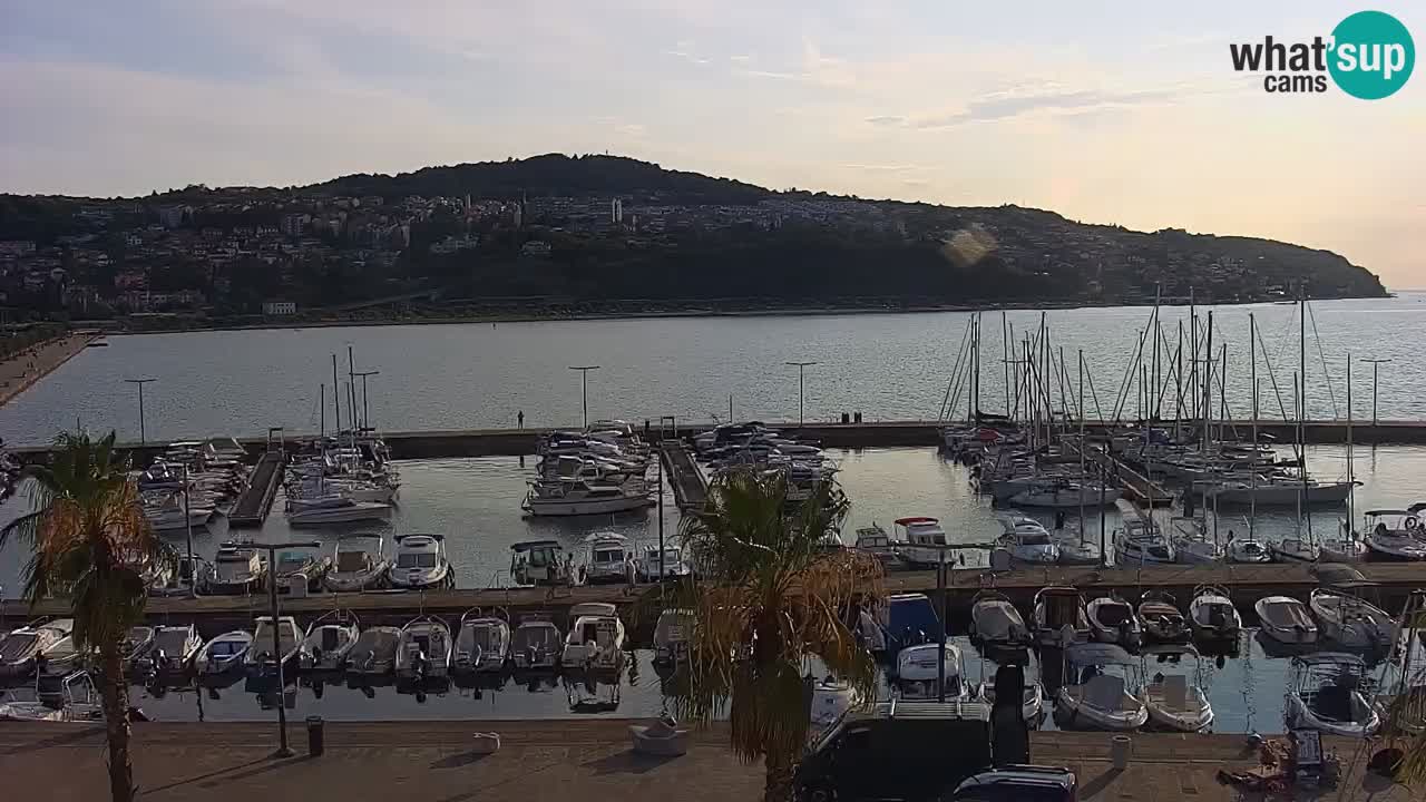 Webcam Koper – Panorama de la marina et de la promenade depuis le Grand Hotel Koper