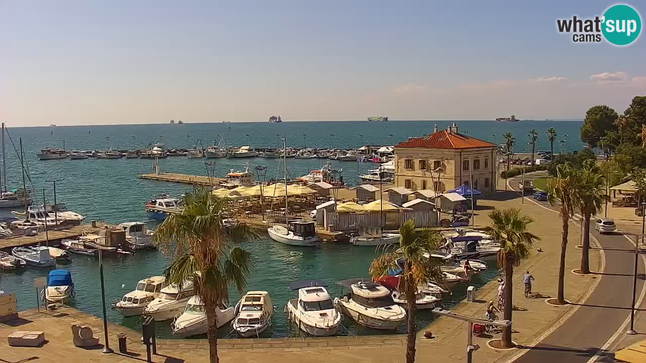 Webcam Koper – Panorama of the marina and promenade from the Grand Hotel Koper