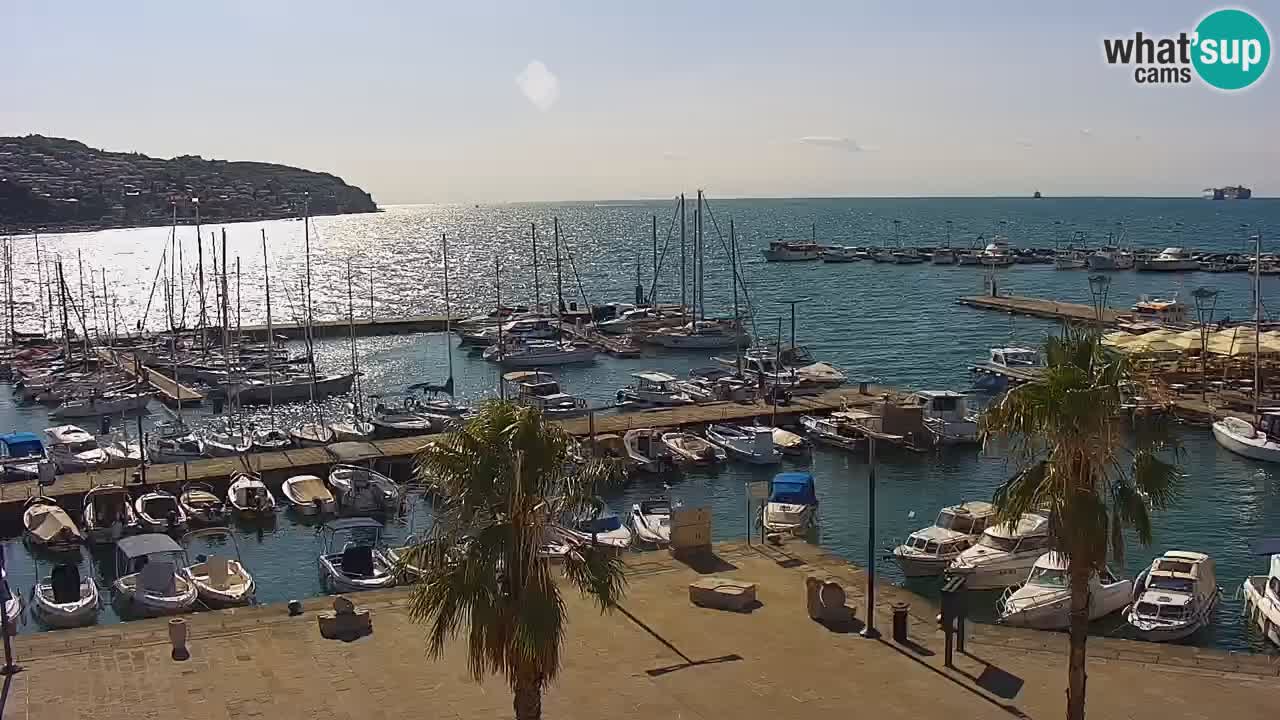 Webcam Koper – Panorama des Jachthafens und der Promenade vom Hotel Grand Koper