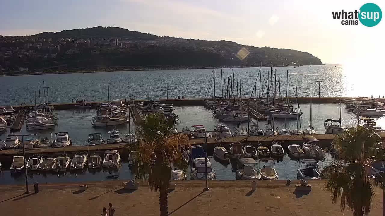 Webcam Koper – Panorama of the marina and promenade from the Grand Hotel Koper