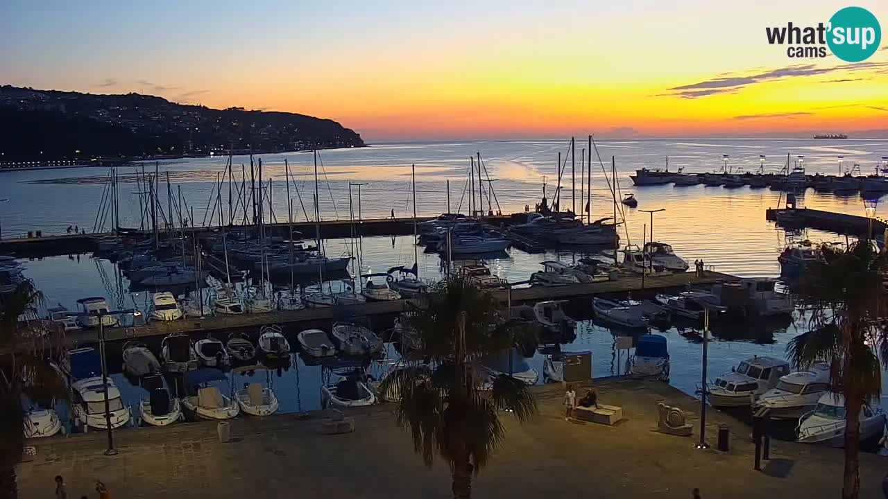 Webcam Koper – Panorama de la marina et de la promenade depuis le Grand Hotel Koper