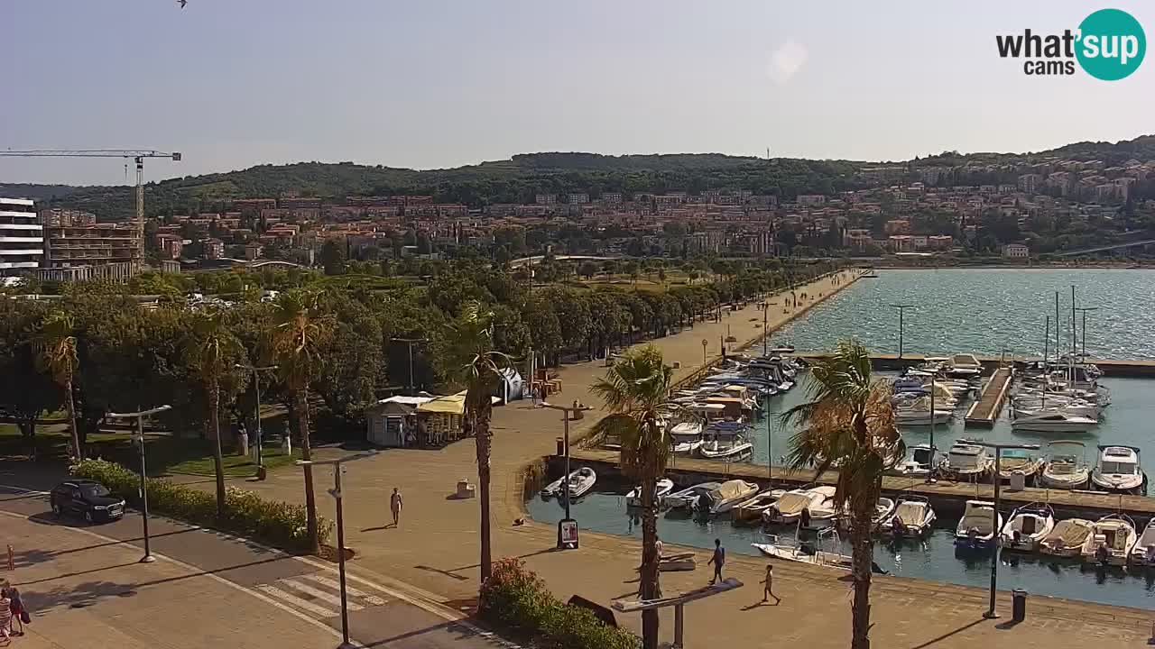 Webcam Koper – Panorama des Jachthafens und der Promenade vom Hotel Grand Koper