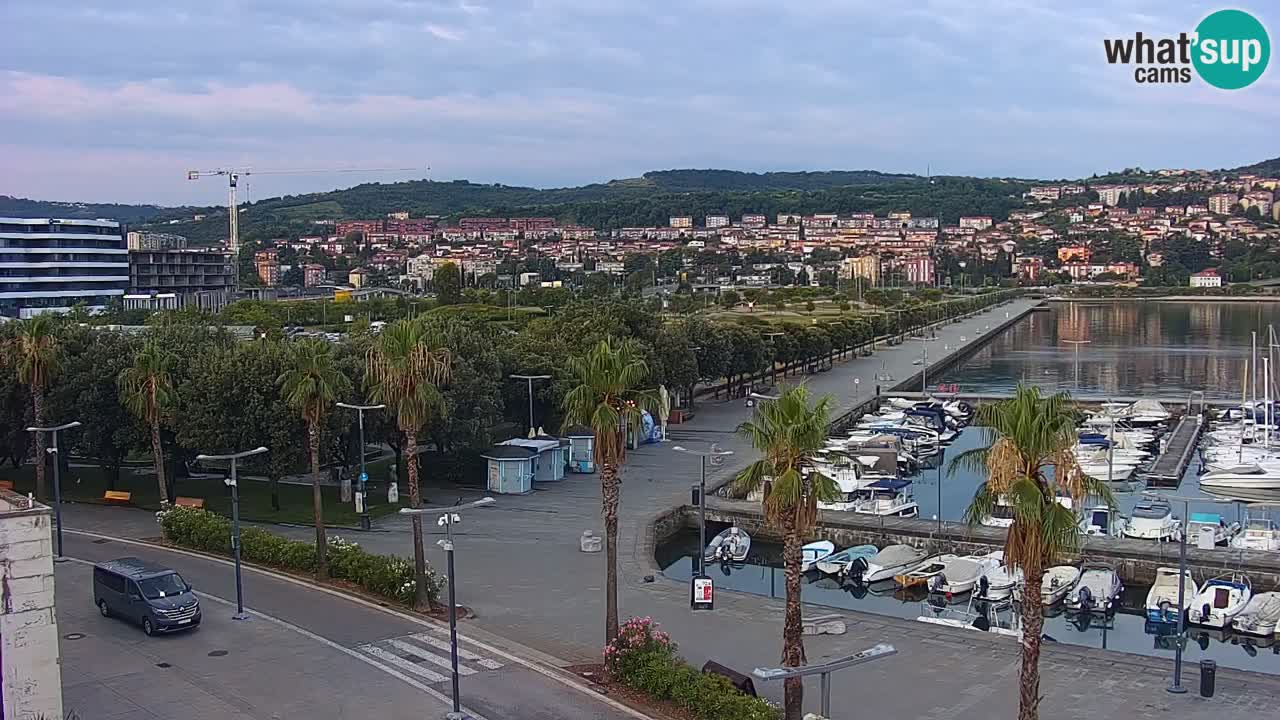Webcam Koper – Panorama de la marina et de la promenade depuis le Grand Hotel Koper